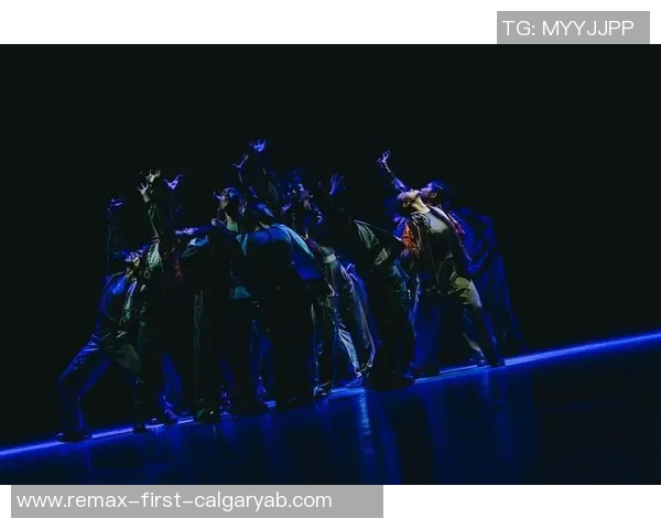 街舞巨献:探秘成都街舞队的配合